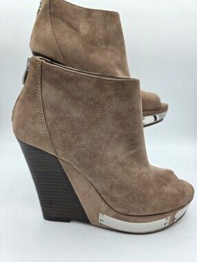 Vince Camuto Peep Toe Suede Booties Tan Platform Heel Ankle Boots 9